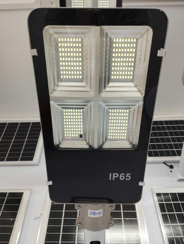 Đèn Đường/ Đèn Ngoài Trời NLMT YS-200W